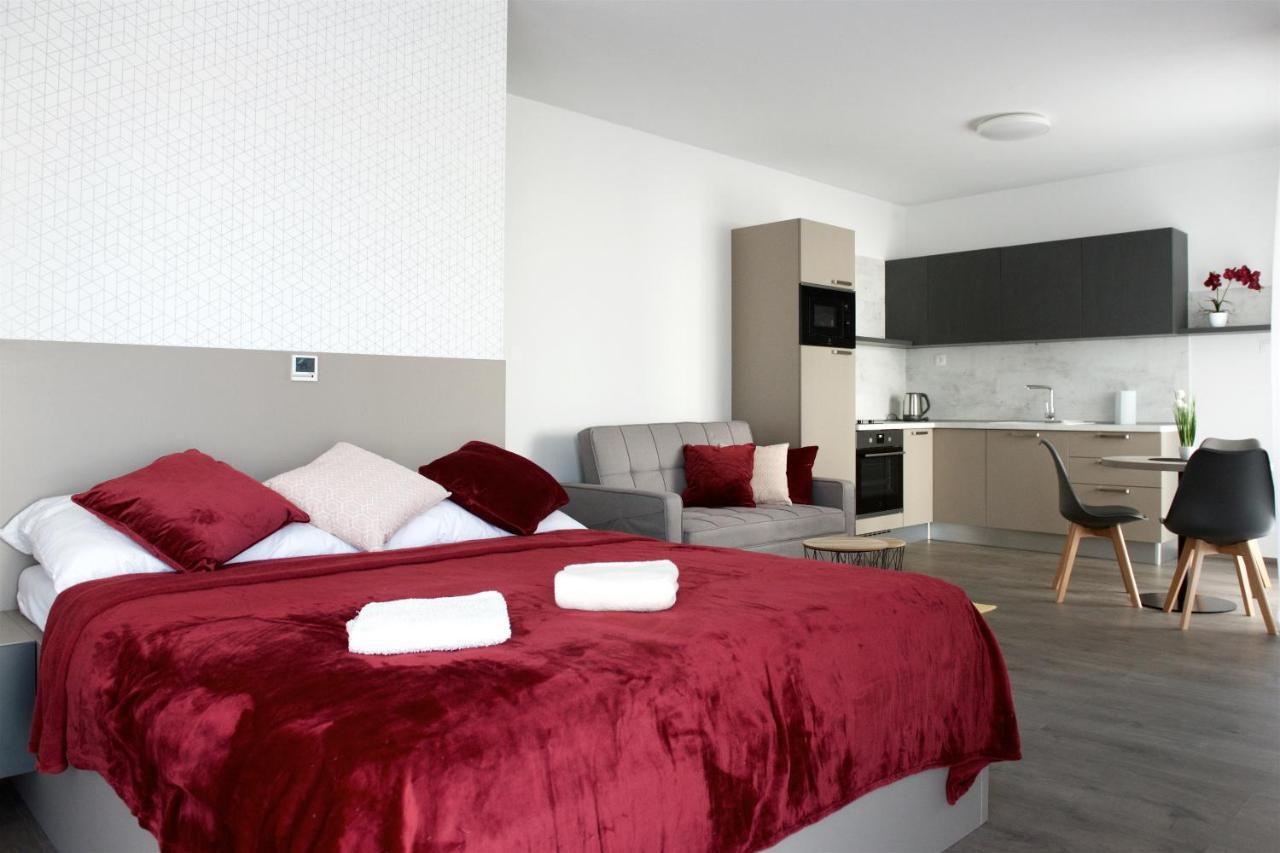 Apartman Greenbay Golf Тренчин Экстерьер фото